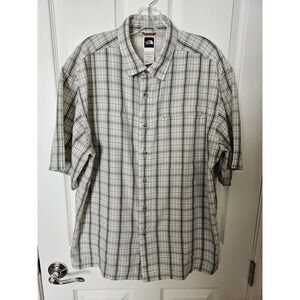 The North Face Men's Gray Cream Short Sleeve Front Zipper Pocket Shirt, LG